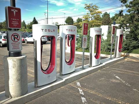 4 electric charging stations